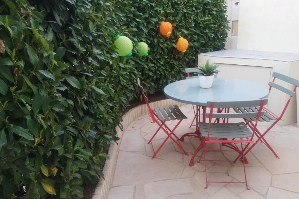 Appt 1 A 4 Pers Cocoon,1,500 Km Sortie Auto, 3 Km Ctre Macon, Pkg Cour Privee Apartment Exterior foto